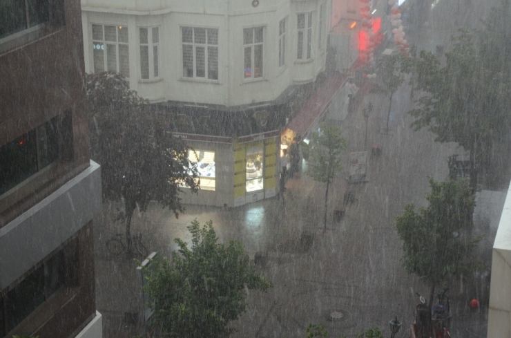 Beklenmeyen Dolu Hazırlıksız Yakaladı