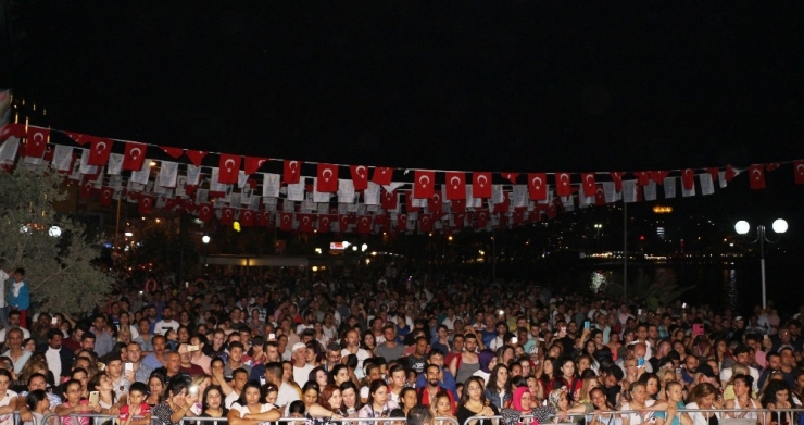 Kuşadası’nda Hıdrellez Şenlikleri Başladı