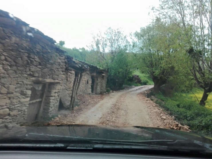 Köy Yollarına Dolgu Ve Stabilize Çalışmaları Başladı