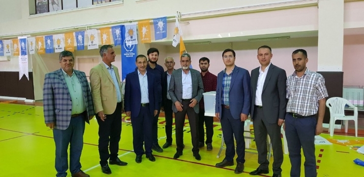 Ak Parti Temayül Yoklaması Yaptı