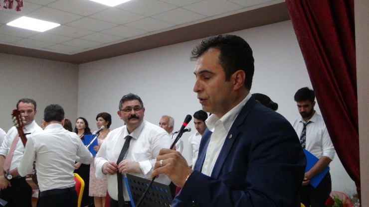 İslahiye Ticaret Odası Türk Halk Müziği Korosu Konser Verdi