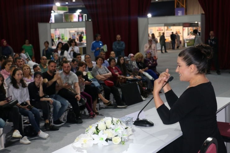 İclal Aydın “Kocaeli Kitap Fuarı Benim Kalem”