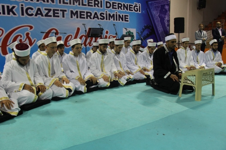 Elazığ’da 35 Öğrenci İçin Hafızlık İcazet Merasimi