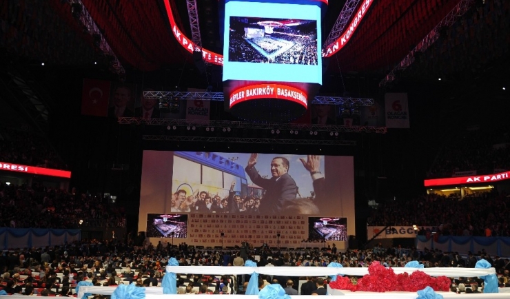 Cumhurbaşkanı Erdoğan, Ak Parti İstanbul 6. Olağan İl Kongresi’nde Konuşuyor (1)