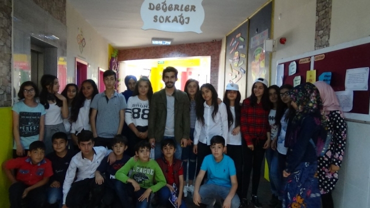 ‘Değerler Sokağı’ Okula Renk Kattı