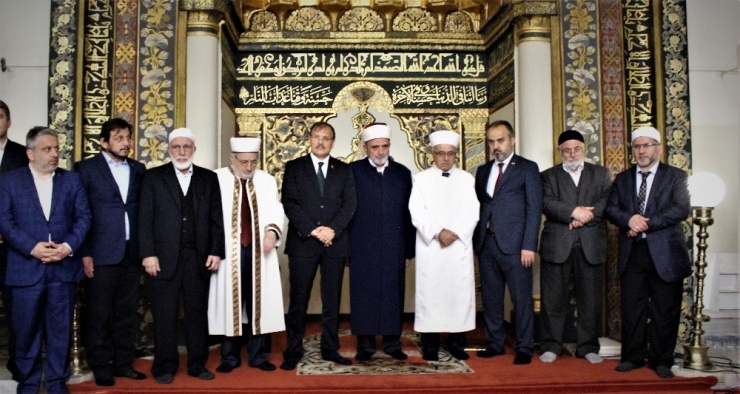 Başbakan Yardımcısı Çavuşoğlu Bursa’da Kursiyerlere Sertifika Verdi