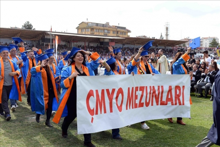 30 Yıl Sonra Kep Atan Çmyo Mezunları Hasret Giderdiler