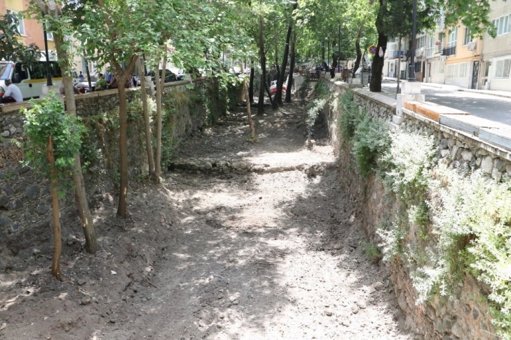 Çaybaşı Deresi Eski Günlerine Kavuşuyor