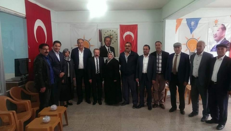 Ak Parti Van Milletvekili Aday Adayı Yenitürk’ün Kırsal Mahalle Ziyaretleri