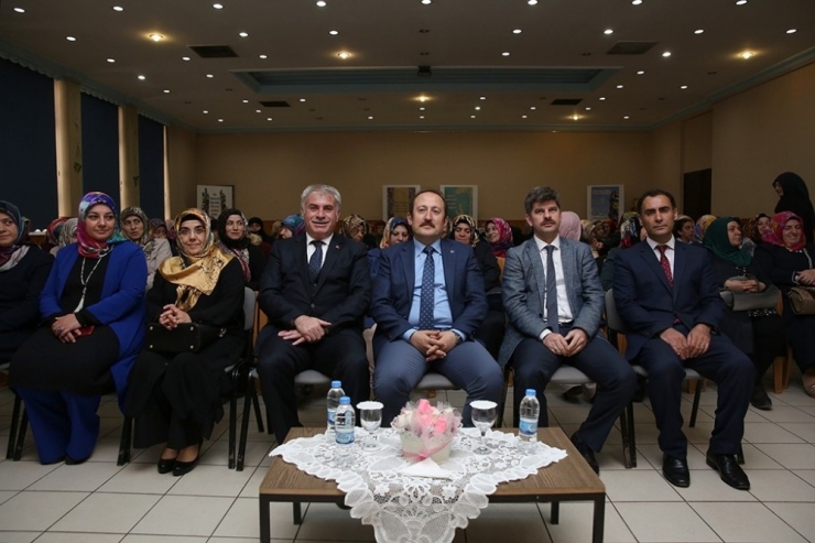 “45 Yaş Üzeri 45 Bayan Kitap Okuyor” Yarışması Ödül Töreni Yapıldı