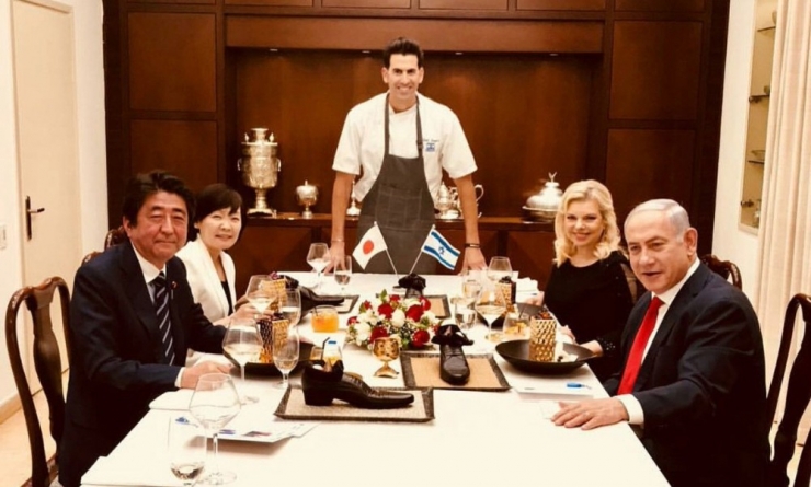 İsrail’in, Abe’ye "Ayakkabılı Tatlı" Ayıbı