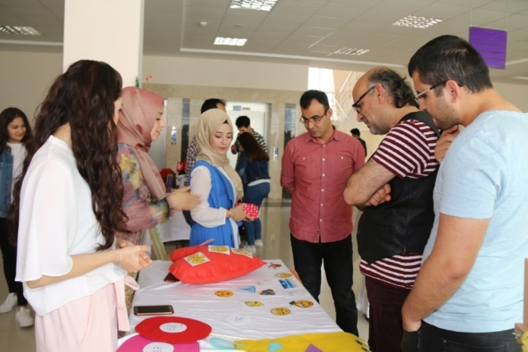 Nevü’de Geleceğin Öğretmenleri Sergi Açtı