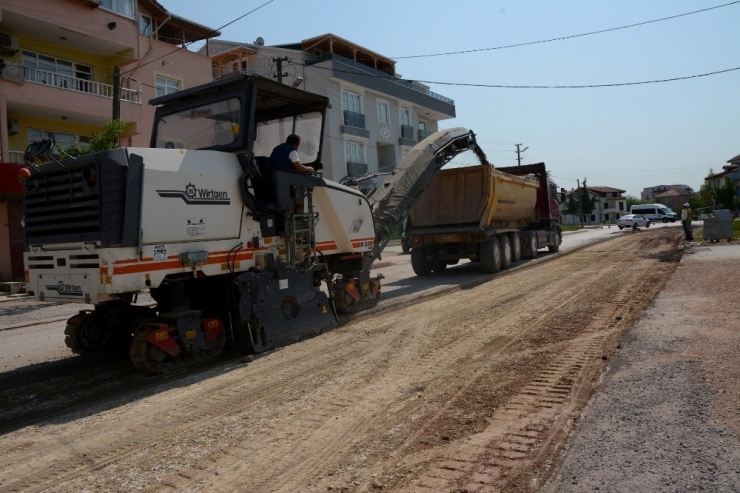 Kartepe’de Asfalt Çalışmaları Hız Kazandı