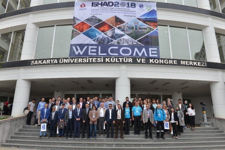 2. Uluslararası Doğal Afetler Ve Afet Yönetimi Sempozyumu Sona Erdi