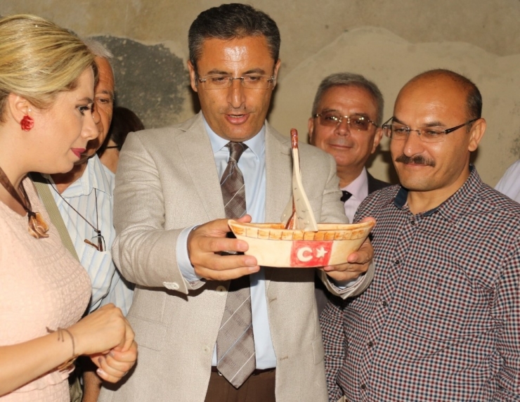 Çamuru Sanata Döndürdüler