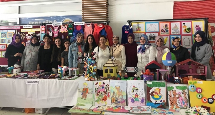 El Emeği Ürünleri Sergilediler