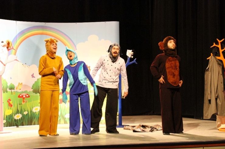 Hizan’da Tiyatro Etkinliği