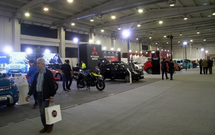 Bursa’daki Otoshow Fuarına İlgi Yok