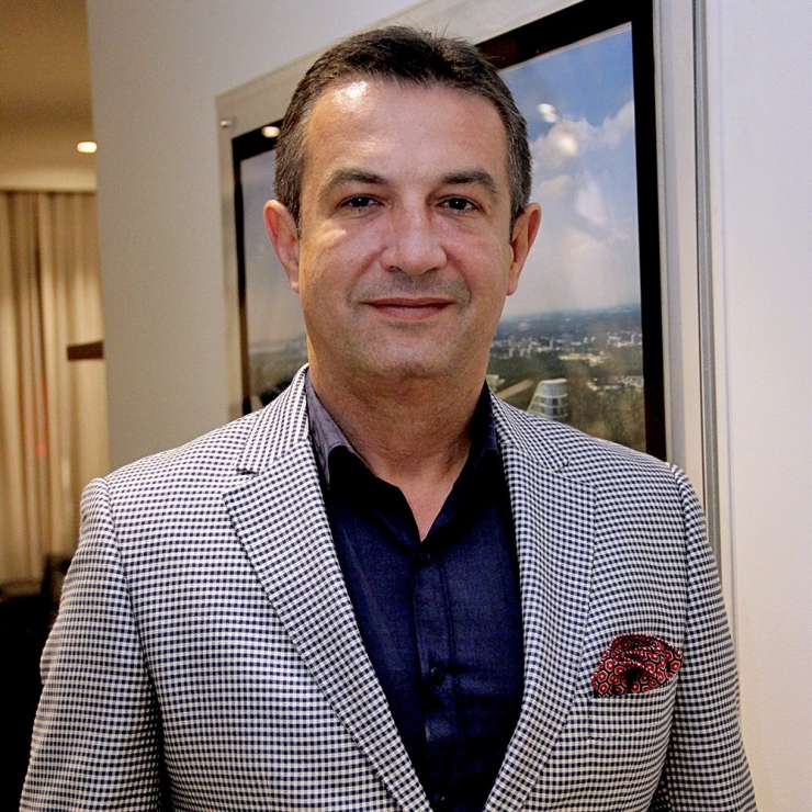 Dr. Vecdi Bayramoğlu: “Etkileyici Dudaklara Sahip Olmak Hayal Değil”