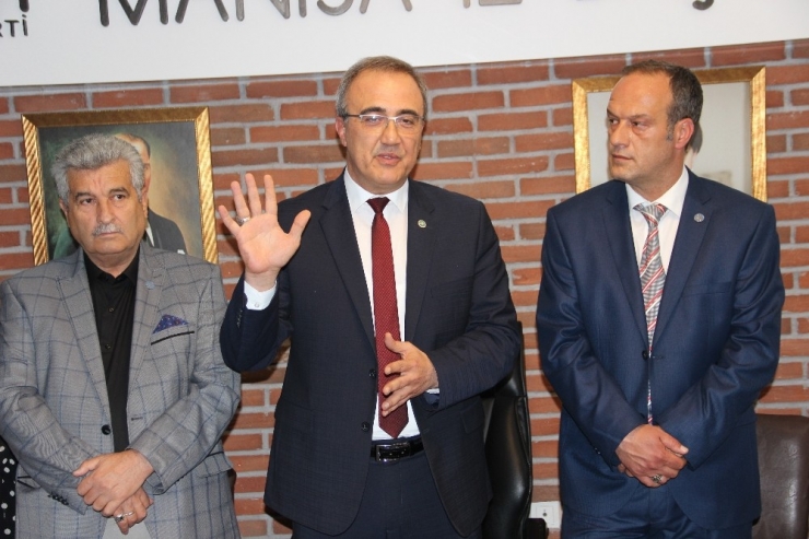 İyi Partili Karaçoban Sevgisi Salona Sığmadı