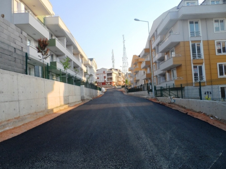 Orhan Mahallesi’nde 4 Sokak Asfaltlandı