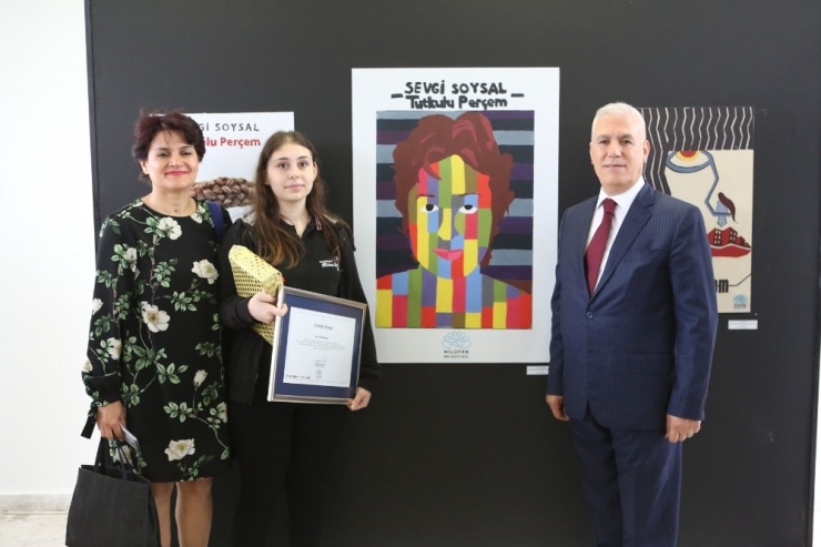 Okudukları Kitaba Kapak Tasarladılar