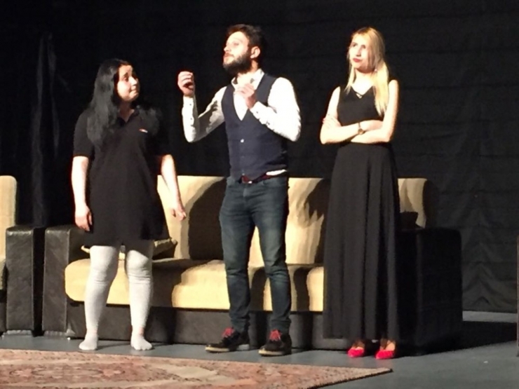 "Bana Sevgilim Deme" Fatsalıları Kahkahaya Boğdu