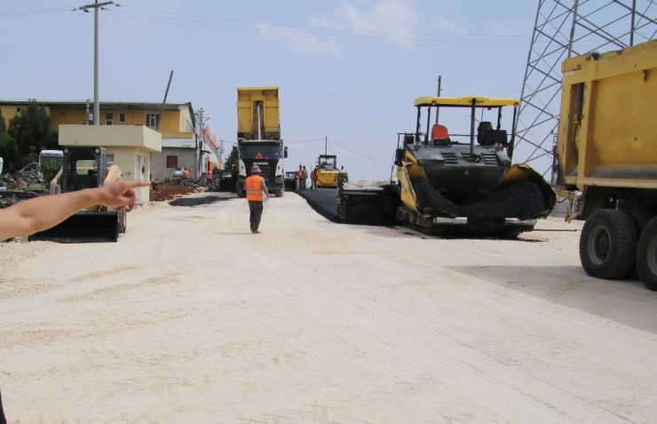 Şanlıurfa’da Yol Yapım Çalışmaları Devam Ediyor