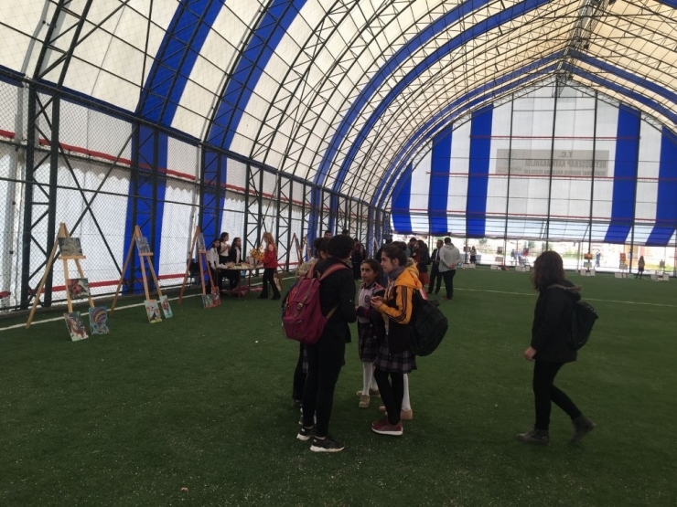 Beytüşşebap’ta Öğrencilerin Sergisine Yoğun İlgi