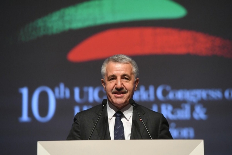 Bakan Arslan: "Türkiye’de 40 Milyon Kişiyi Yht İle Taşıdık"