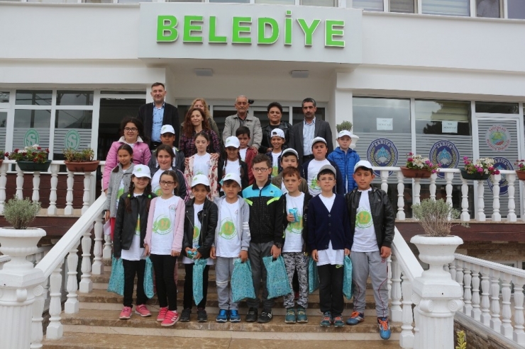 Miniklerden ’Fast Food’a Hayır’ Mesajı