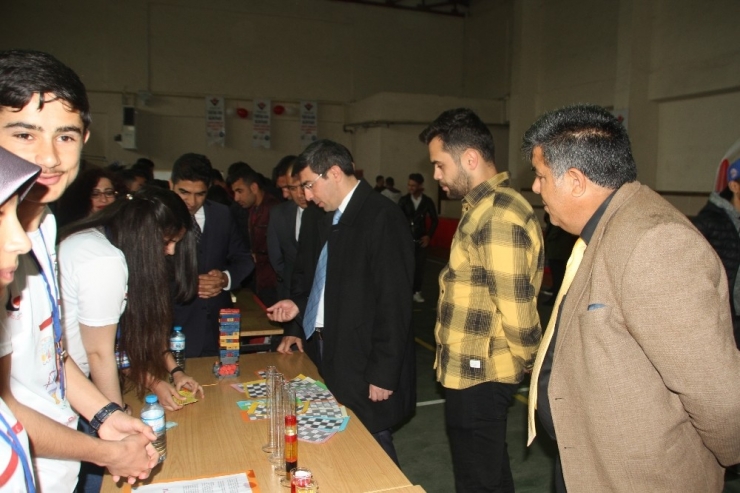 Malazgirt’te ‘Tübitak Bilim Fuarı’ Sergisi