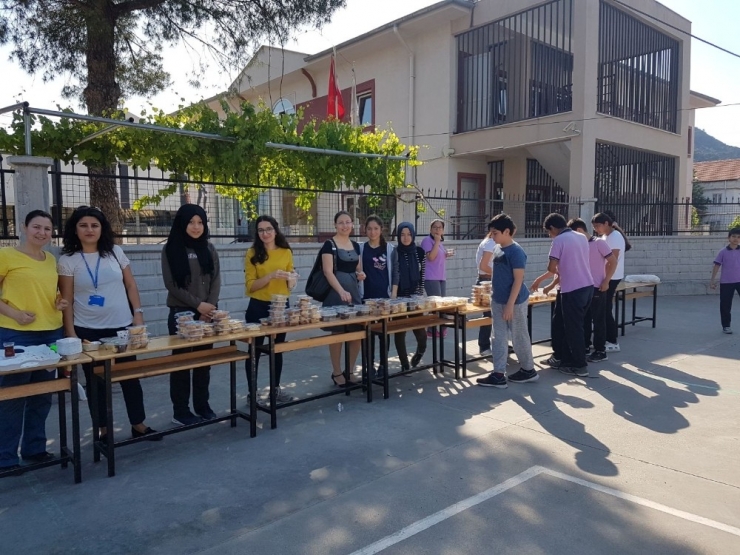 Ortaca’da Mehmetçik Vakfı Yararına Kermes