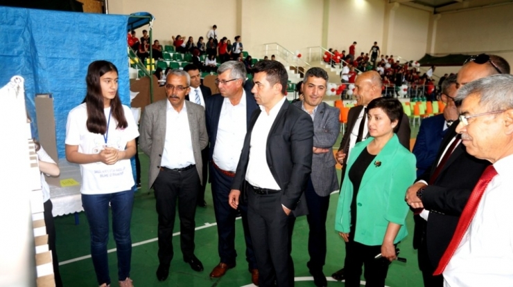 Öğrencilerin Projeleri Bilim Şenliğinde Sergilendi