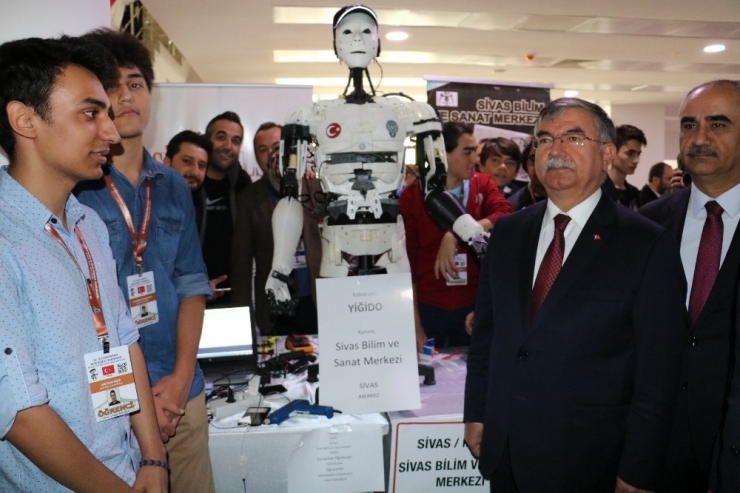 Milli Eğitim Bakanı Yılmaz: "Çağıyla Rekabet Eden Türkiye İstiyoruz"