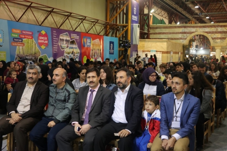 Doğumunun 90. Yılında “Aytmatov” Anıldı