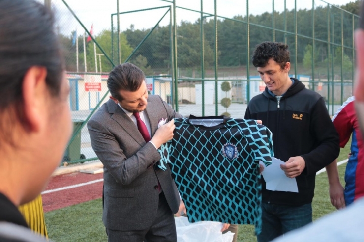 Volkan Doğan ’Aqua Ragbi’ Takımı Oyuncularına Verdiği Sözü Tuttu