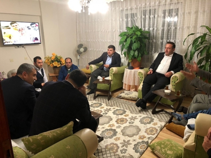 "Bir Kahvenin 40 Yıl Hatırı Var" Dedi 728 Evi Ziyaret Etti