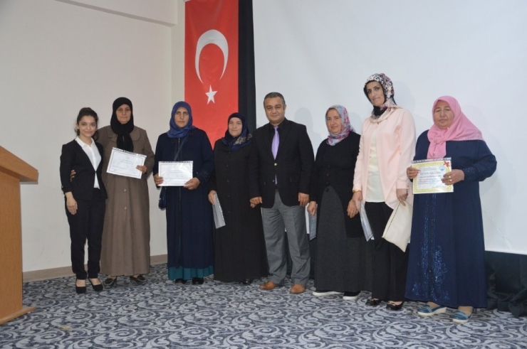 Kursiyerlerin Okuma Yazma Heyecanı