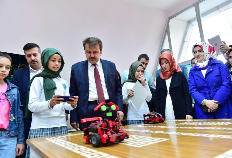 Kahramanmaraş’ta Stem Merkezi Açıldı