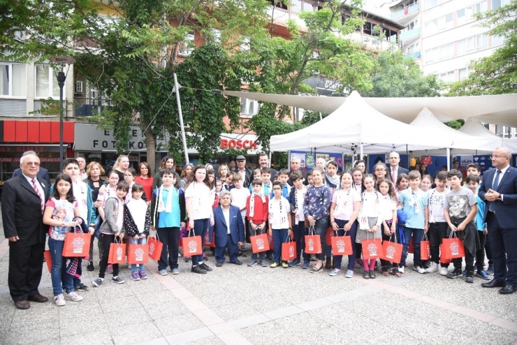 Öğrencilerden Geri Dönüşüm Sergisi