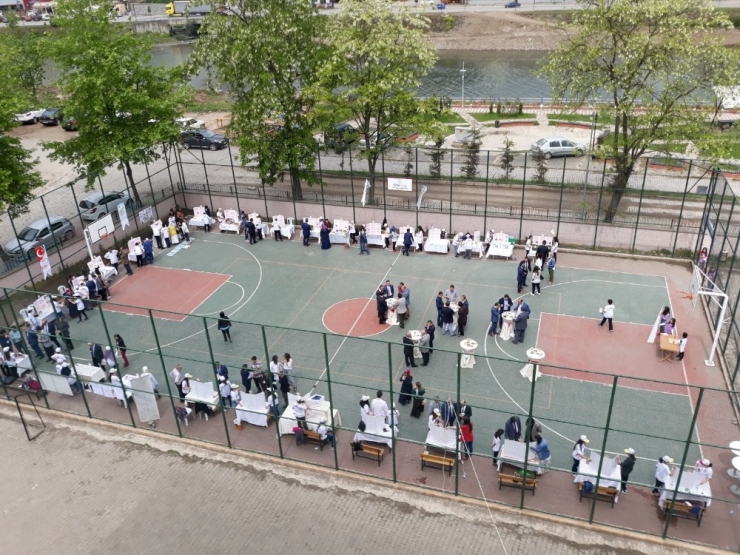 Öğrenciler 28 Projeyi Sergiledi