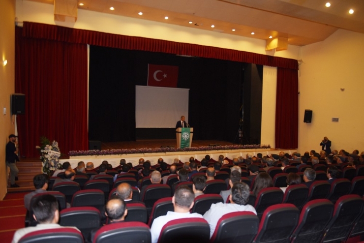 Başkan Akay, Turhal’da Şeker Pancarı Eken Çiftçi İle Bir Araya Geldi