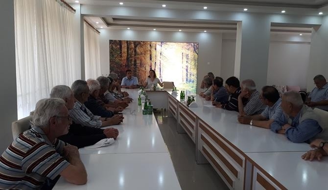 Bayırkay’de Zeytin Üreticilerine Bilgilendirme Toplantısı