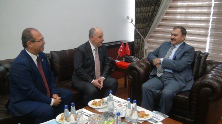 Bakan Eroğlu: "İçme Suyu Maksatlı Barajlarda Doluluk Oranı Yüzde 45"