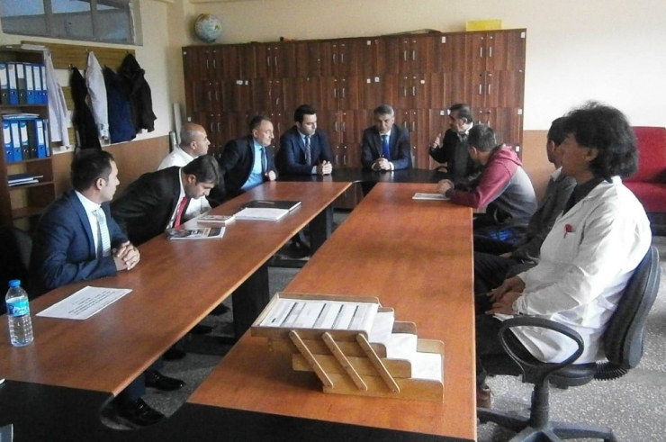 Kaymakam Özkan’dan Okul Ziyareti