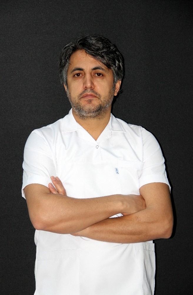 Opr. Dr. İdris Elmas: “Kalıcı Dövmeler Kaderiniz Olmasın”