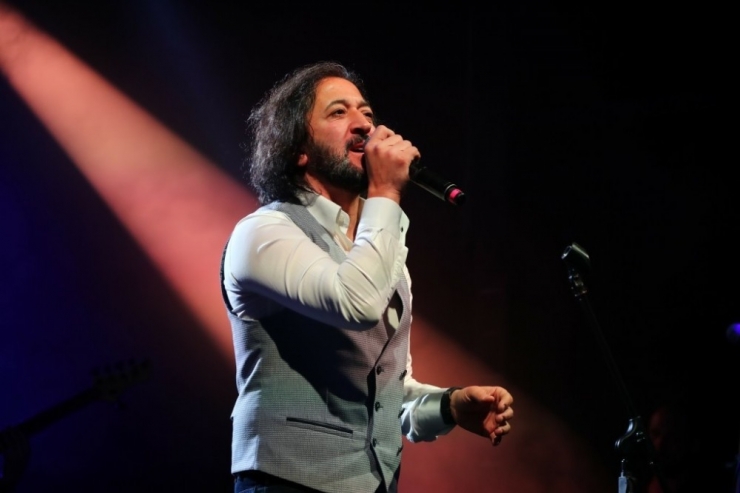 Fettah Can Hkü İçin Söyledi