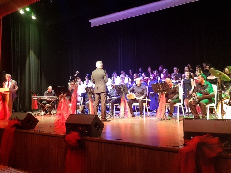 Vezirköprü’de Türkü Gecesi