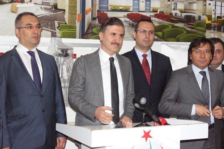 Müsteşar Gümüş Şehir Hastanesinde İncelemelerde Bulundu